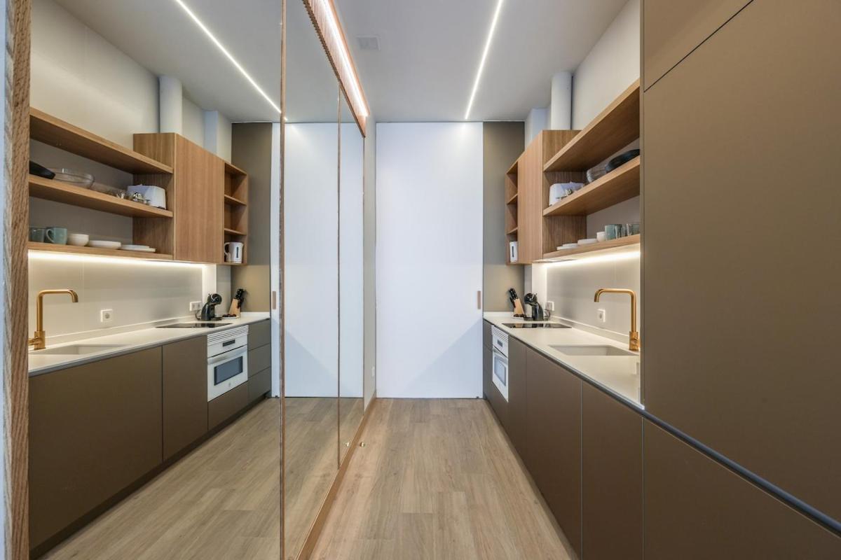 Chic Steps From Gran Via