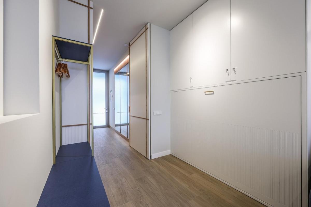Apartment Chic Steps From Gran Via Madrid