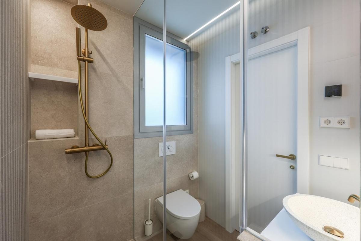 Chic Steps From Gran Via Apartment Madrid